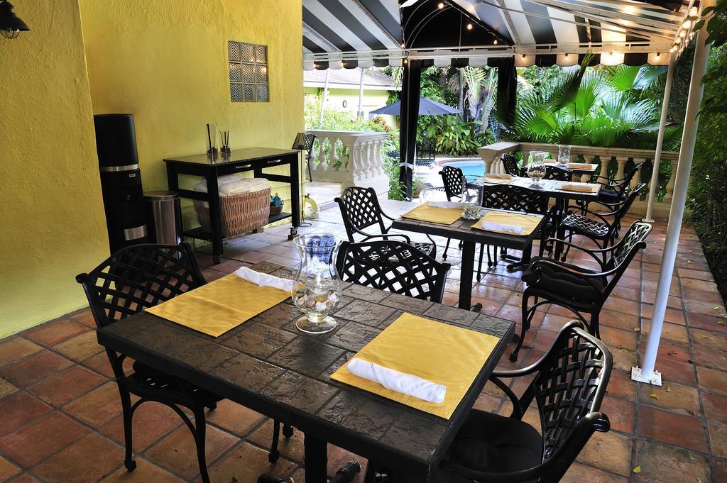 Mango Inn Bed And Breakfast Lake Worth Beach Exterior photo
