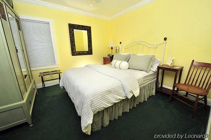 Mango Inn Bed And Breakfast Lake Worth Beach Room photo