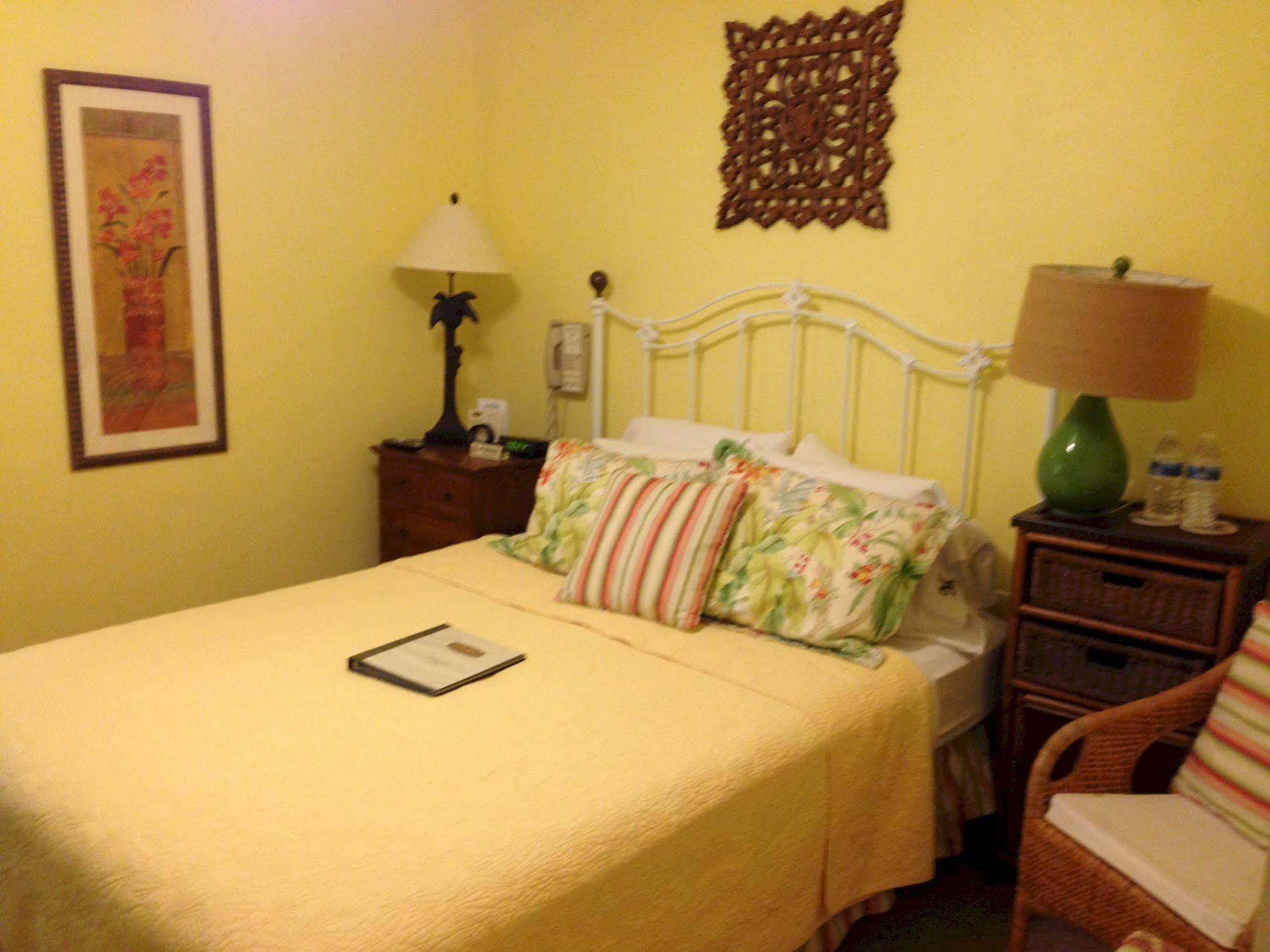 Mango Inn Bed And Breakfast Lake Worth Beach Exterior photo