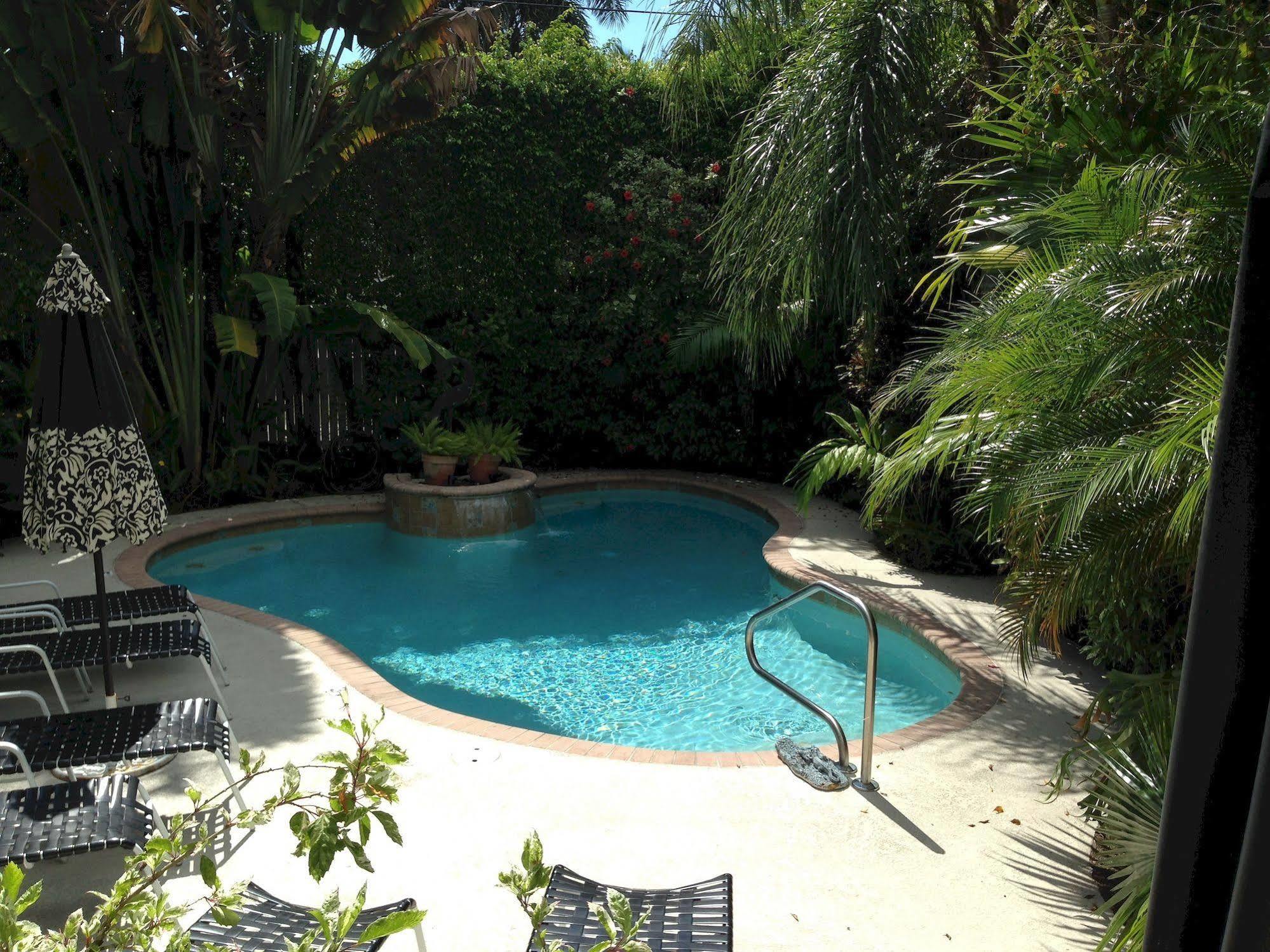 Mango Inn Bed And Breakfast Lake Worth Beach Exterior photo